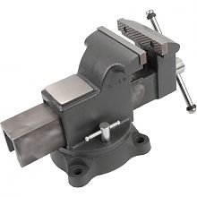 Верстак 22.2Д.110 с тисками